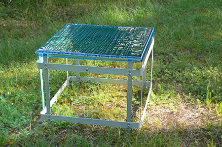 table basse artisanale en verre potager